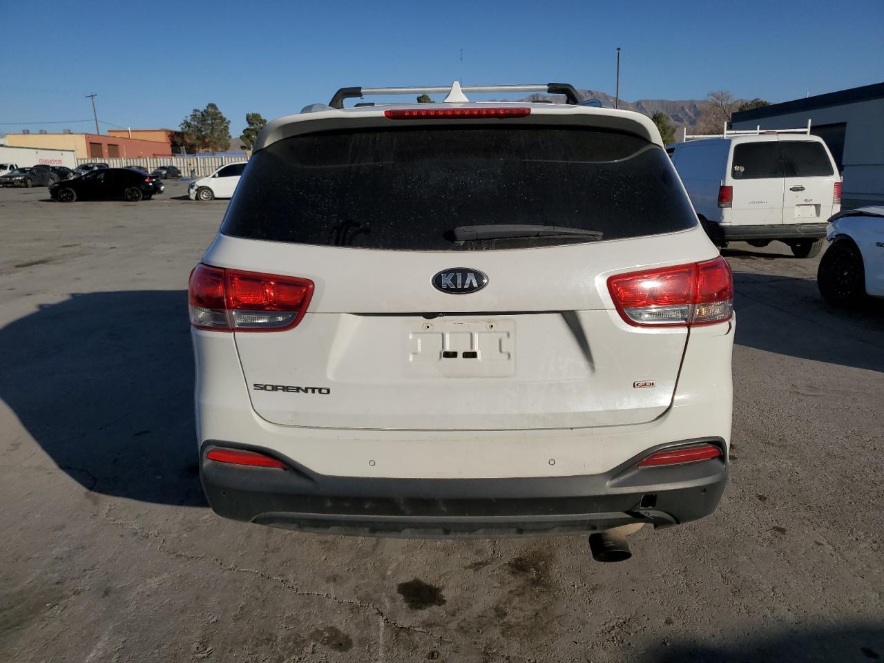 2016 KIA SORENTO LX - Image 6