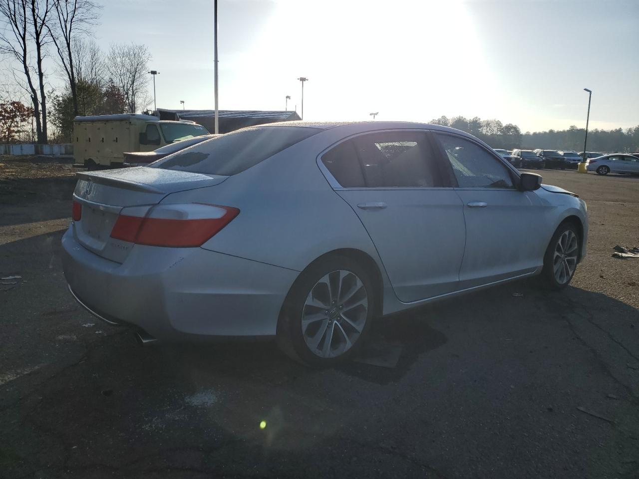 2014 HONDA ACCORD SPO - Фото 3
