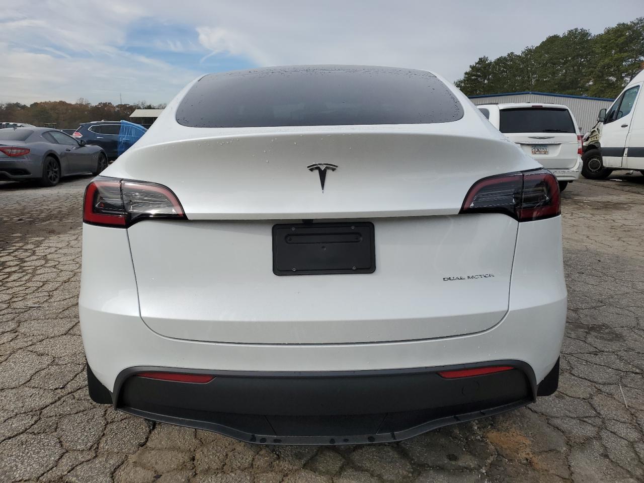 2024 TESLA MODEL Y - Фото 6