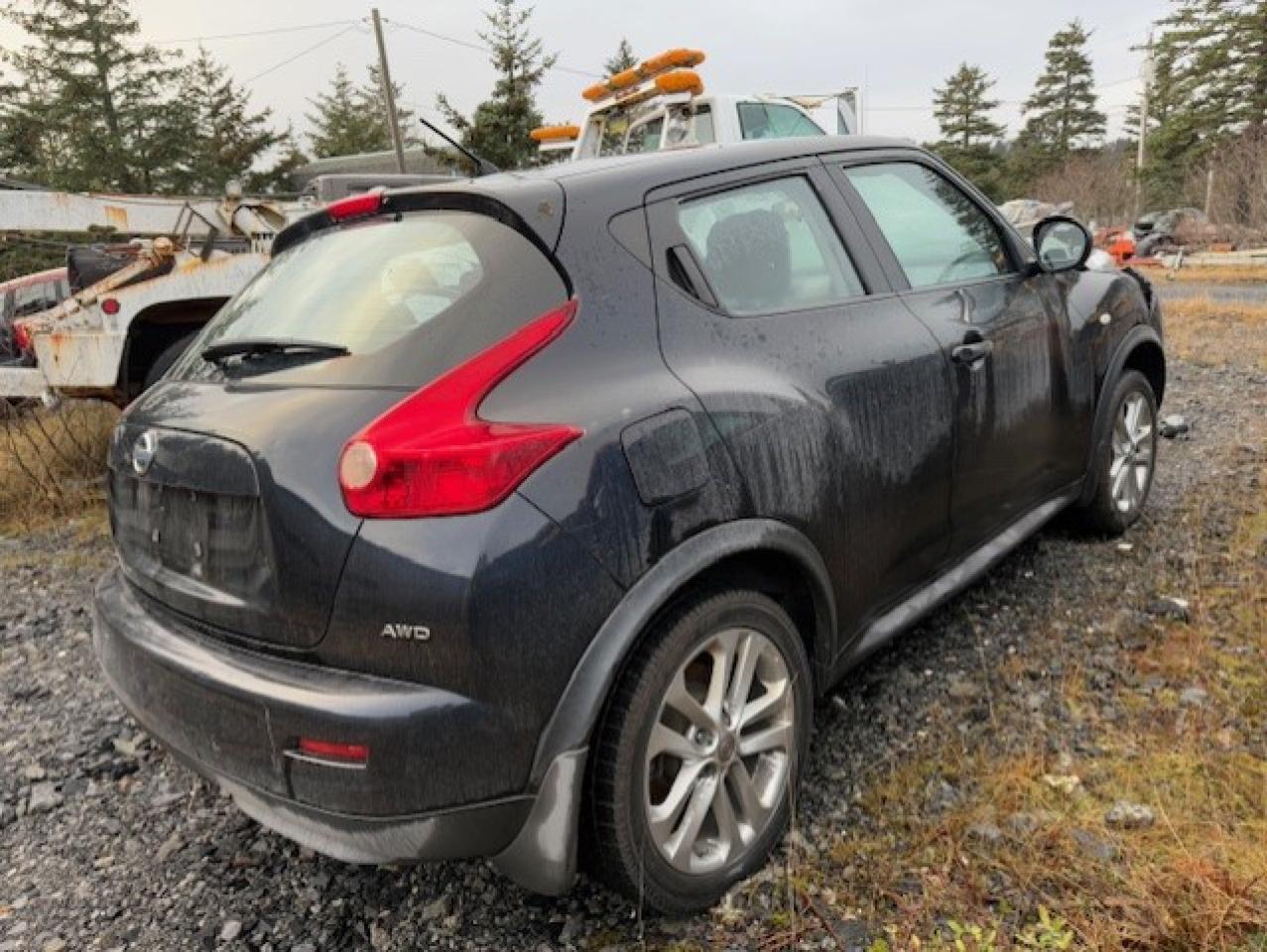 2011 NISSAN JUKE S - Фото 3