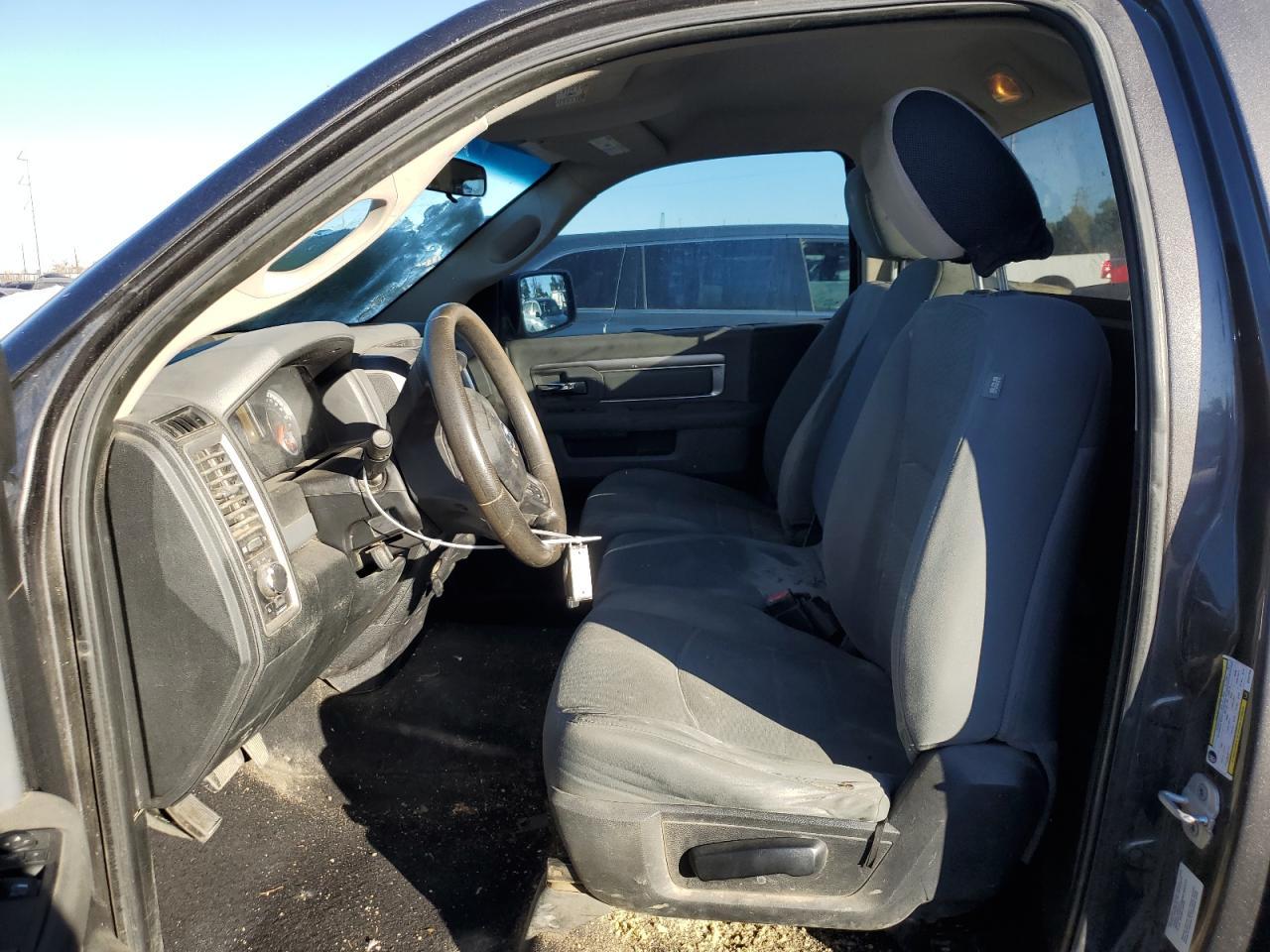 2014 RAM 1500 ST - Image 7
