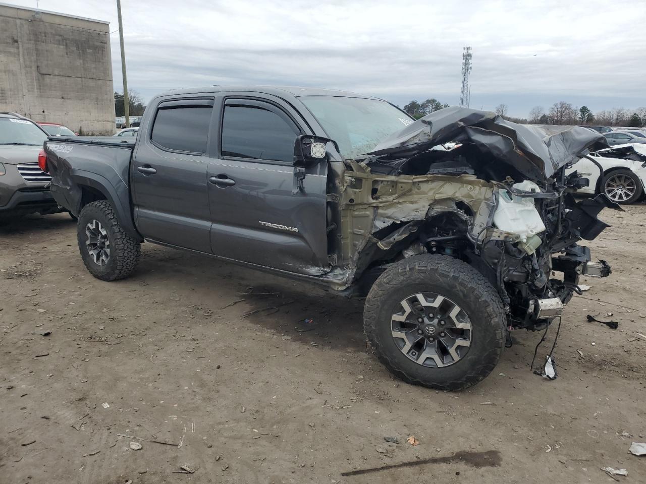 2019 TOYOTA TACOMA DOU - Фото 4