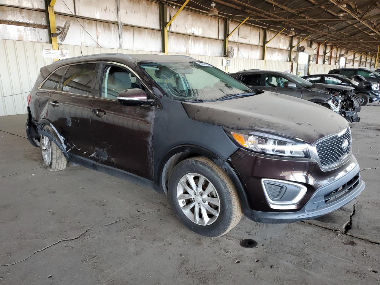 2016 KIA SORENTO LX - Image 4