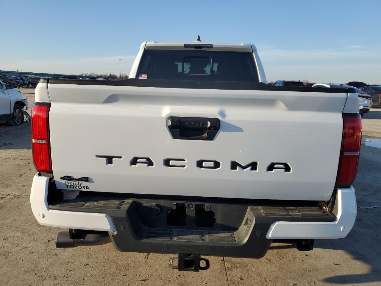 2024 TOYOTA TACOMA DOU - Фото 6