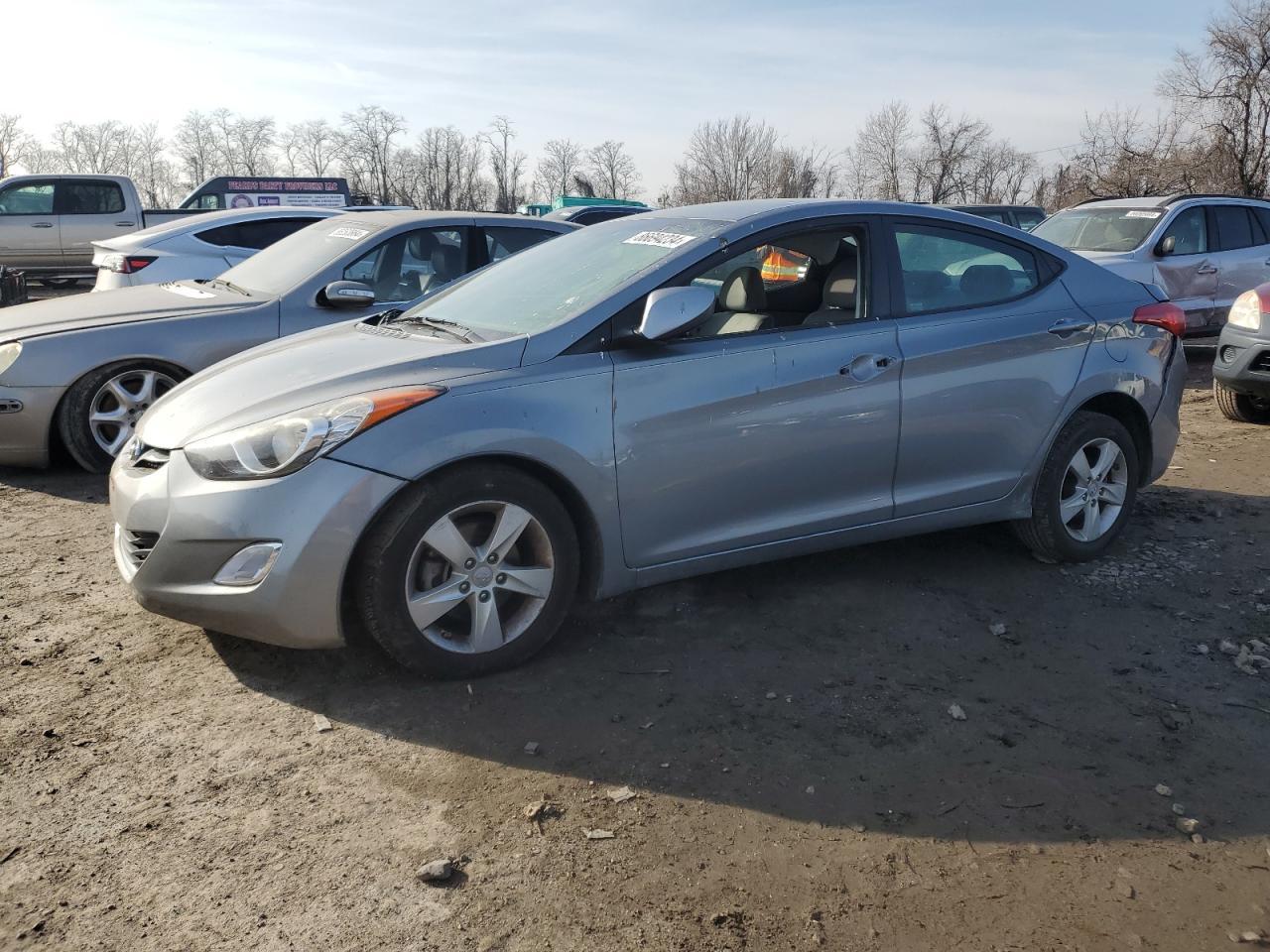 2013 HYUNDAI ELANTRA GL