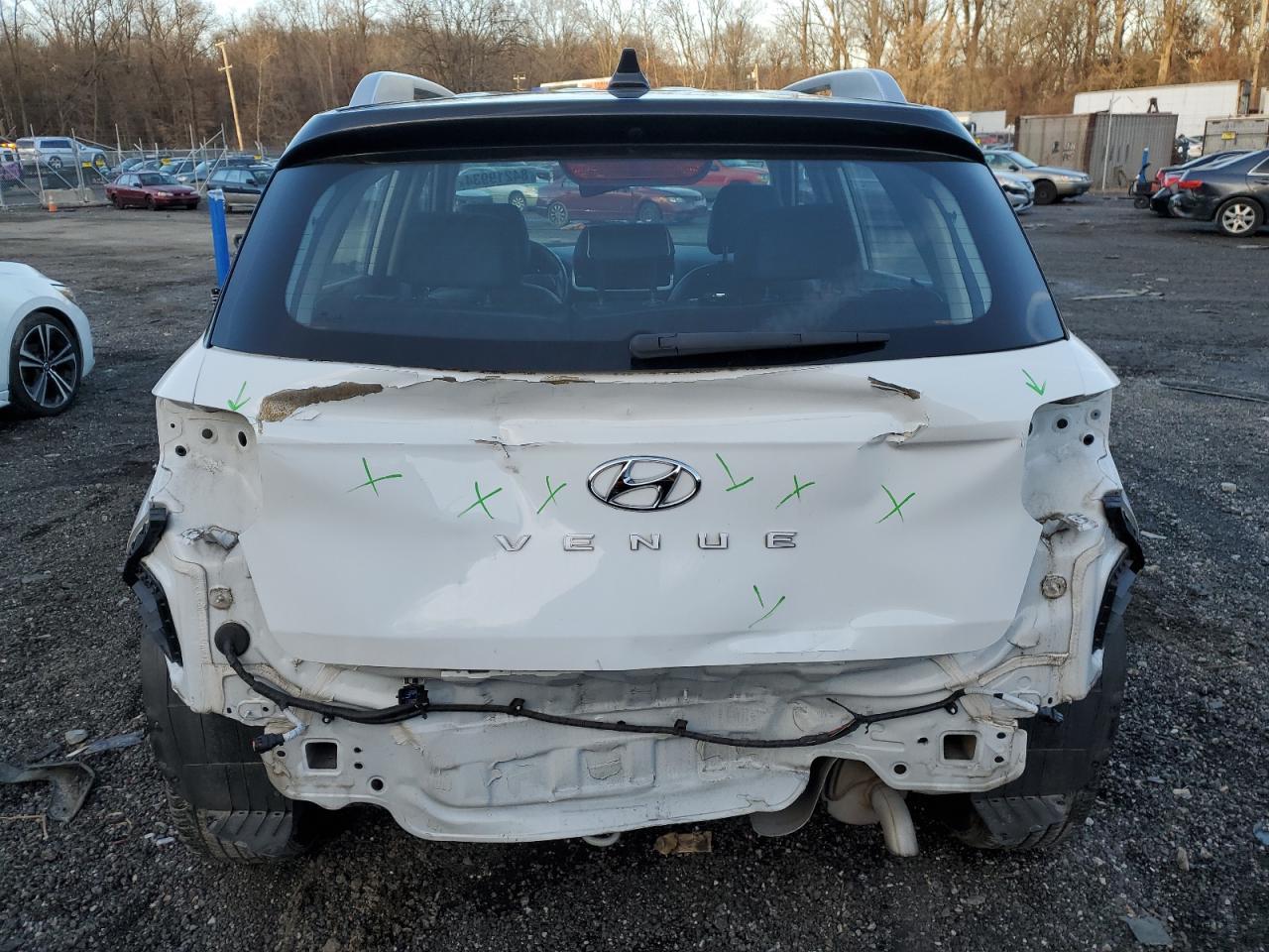 2022 HYUNDAI VENUE SEL - Фото 6