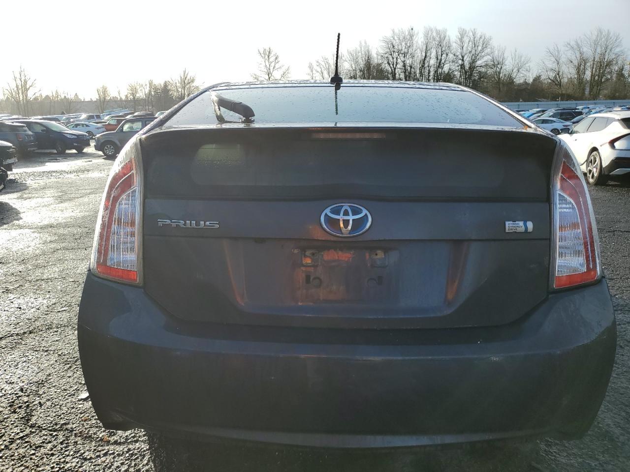 2015 TOYOTA PRIUS - Фото 6