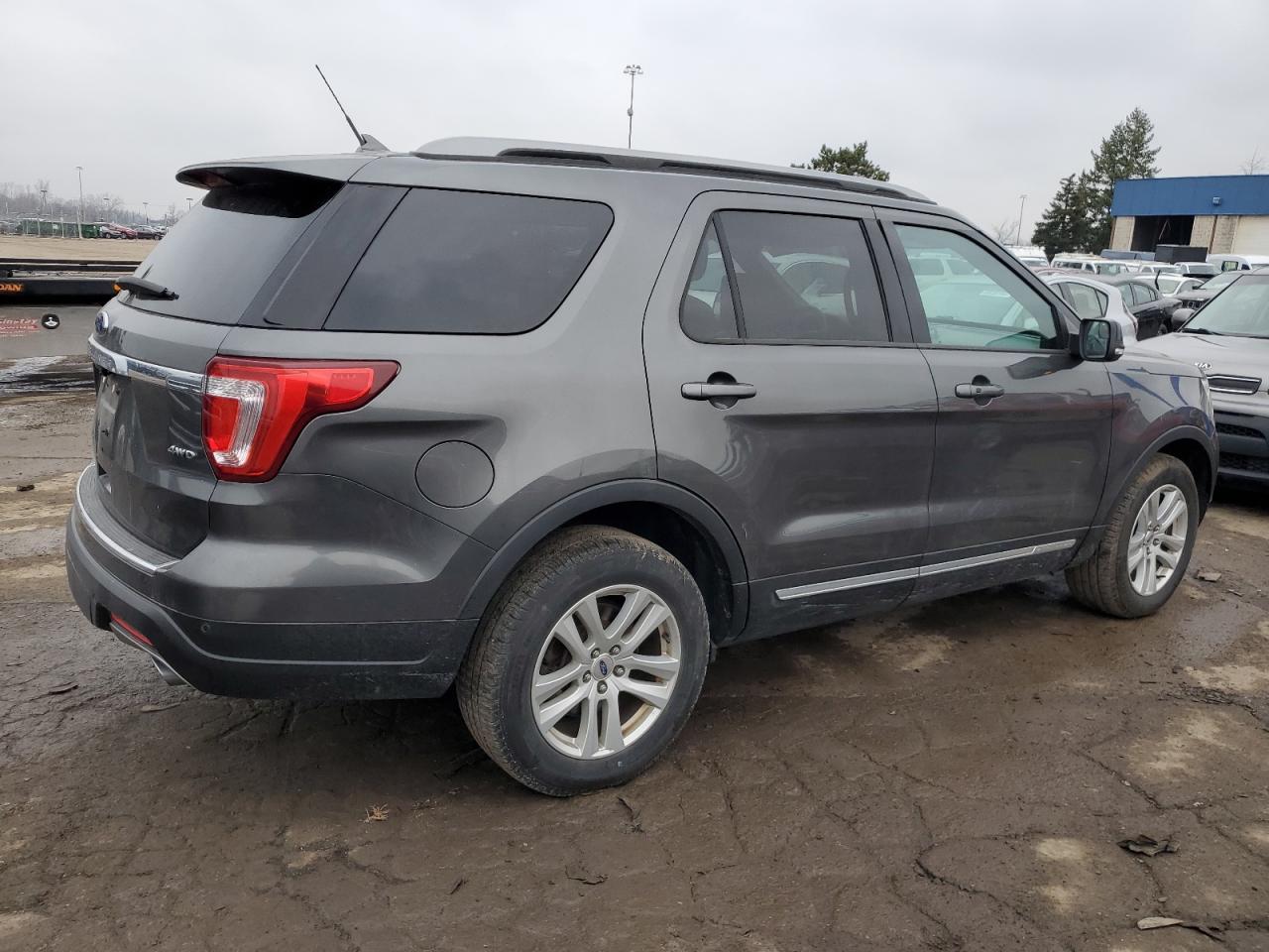 2018 FORD EXPLORER X - Фото 3