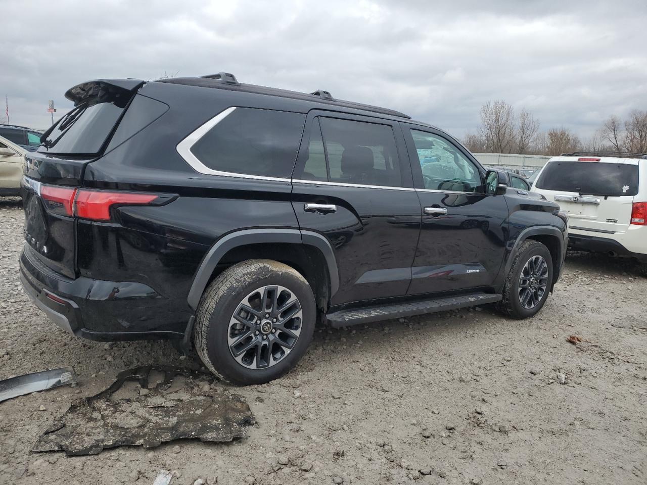 2023 TOYOTA SEQUOIA SR - Image 3