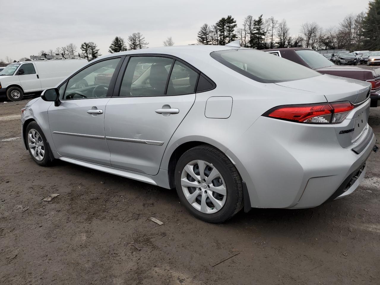 2022 TOYOTA COROLLA LE - Фото 2