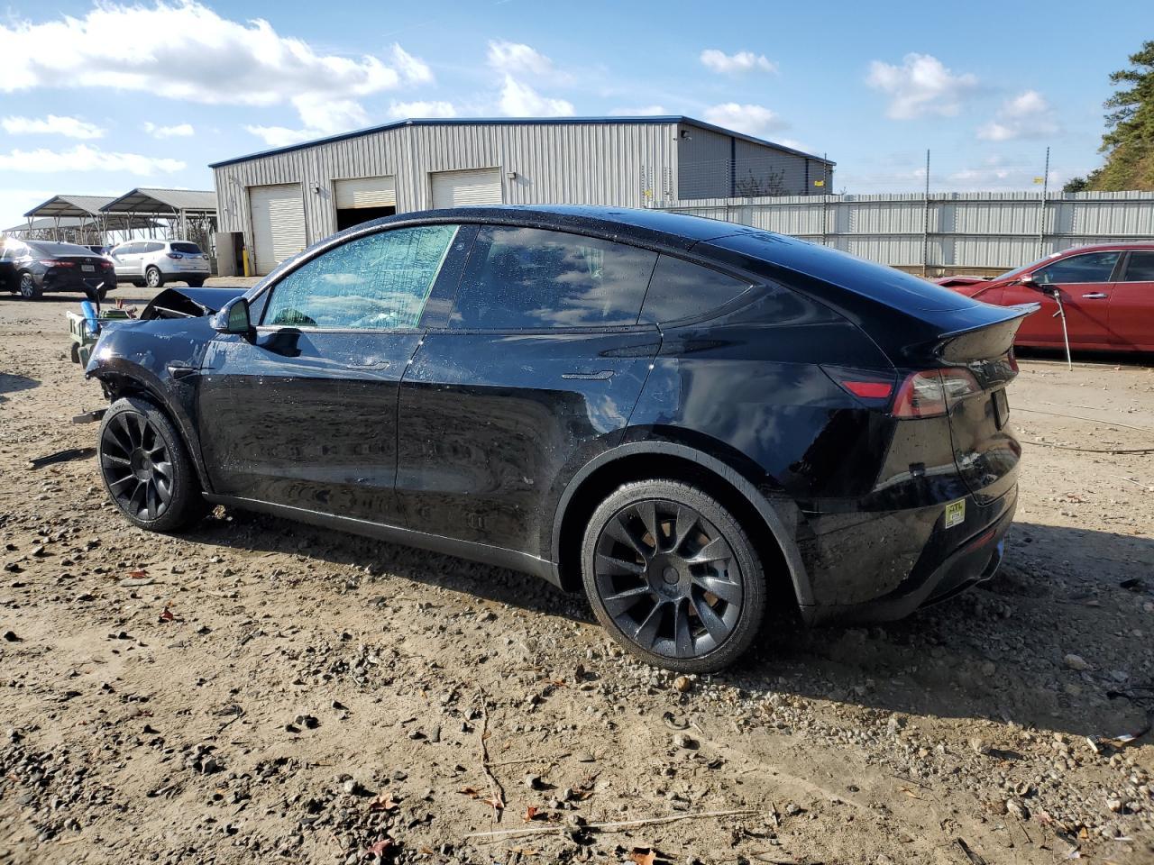 2023 TESLA MODEL Y - Фото 2