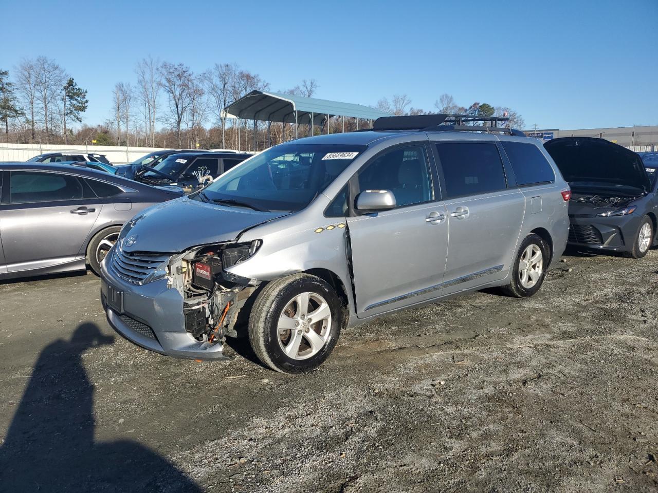 2015 TOYOTA SIENNA LE