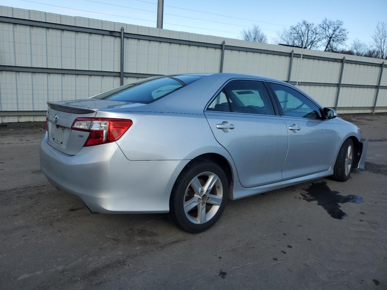 2012 TOYOTA CAMRY BASE - Фото 3