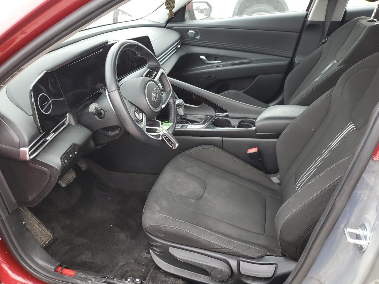 2023 HYUNDAI ELANTRA SE - Фото 7