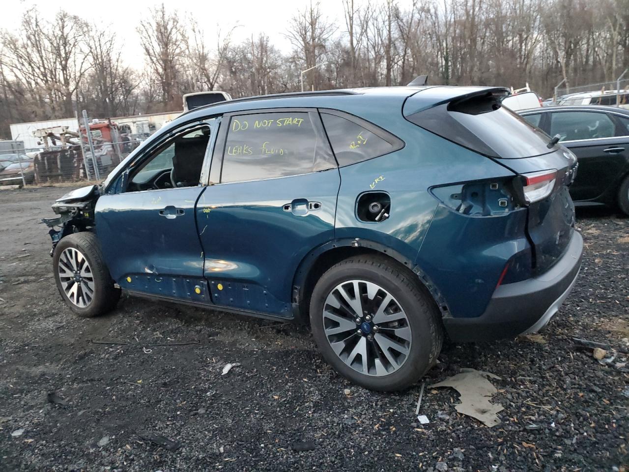 2020 FORD ESCAPE SE - Фото 2