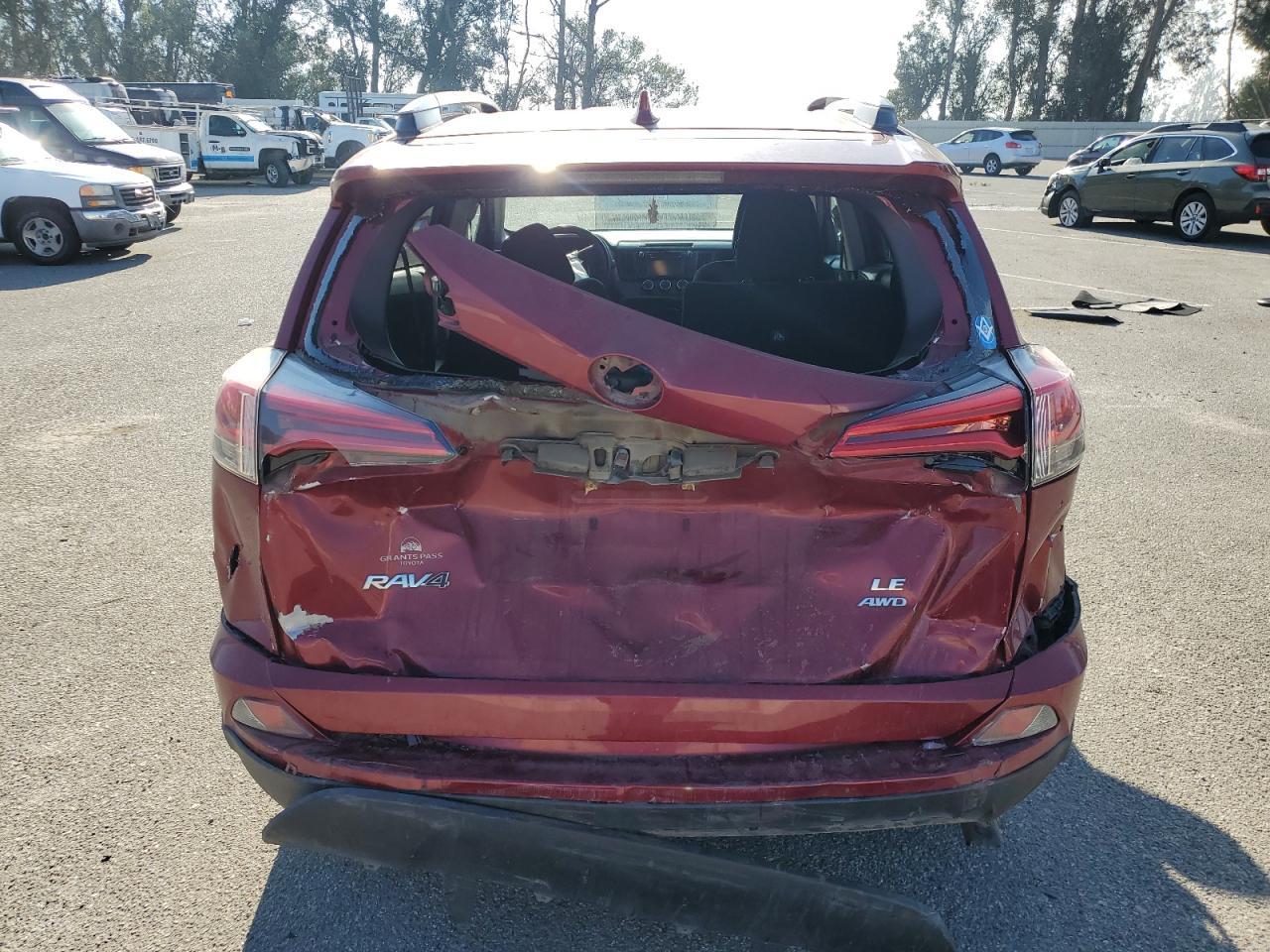 2018 TOYOTA RAV4 LE - Image 6