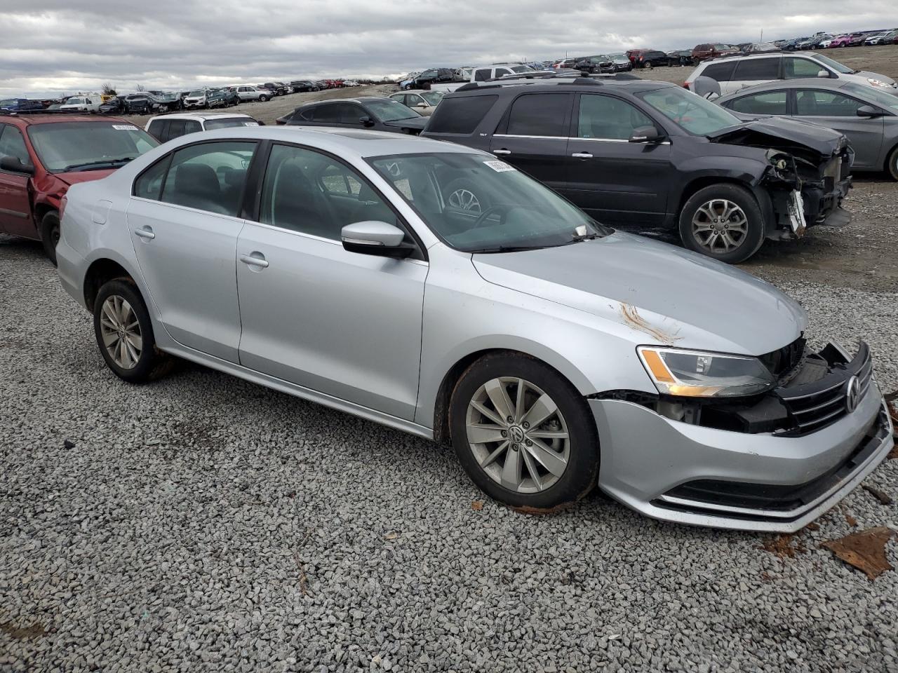 2016 VOLKSWAGEN JETTA SE - Image 4
