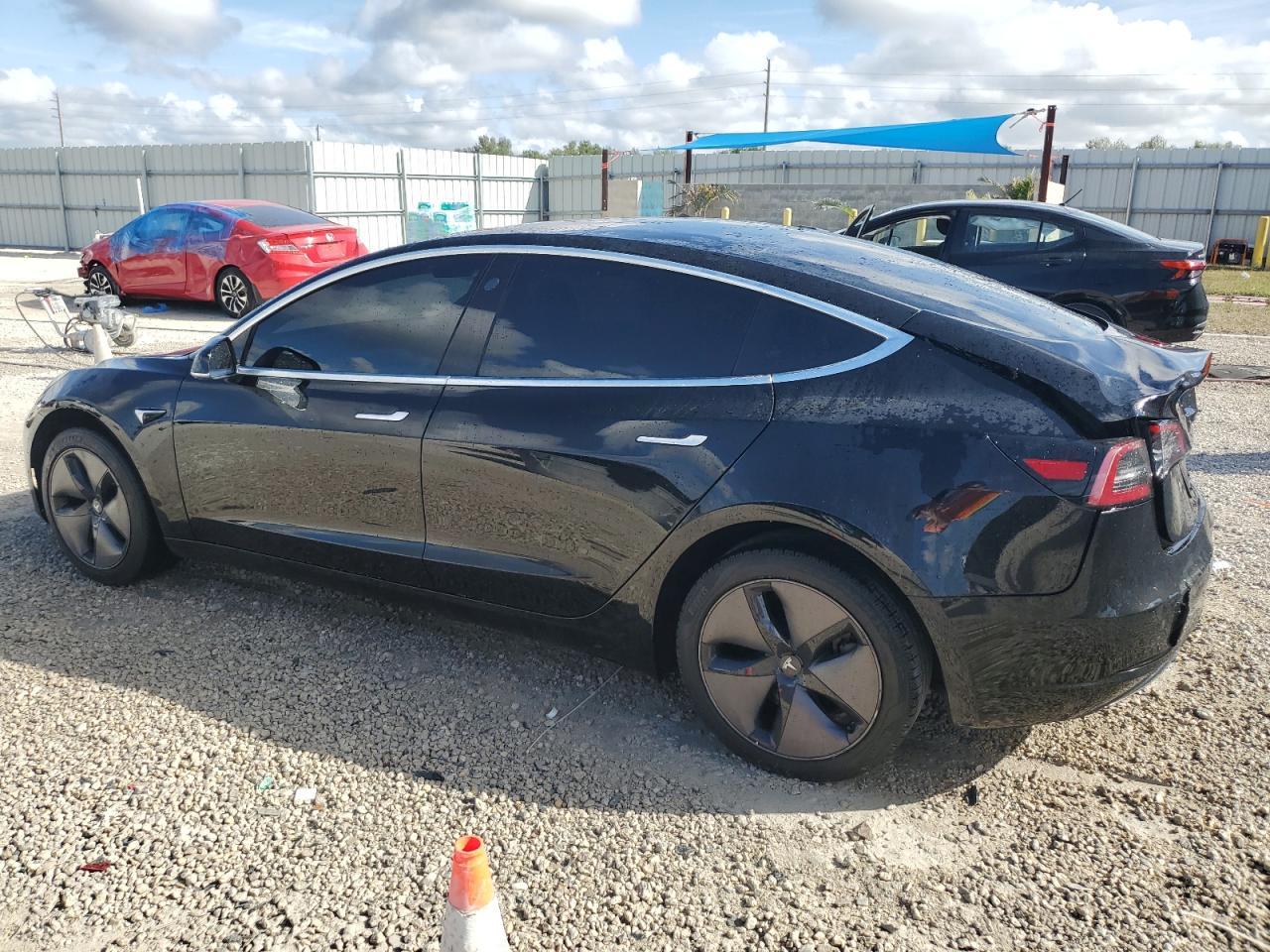 2019 TESLA MODEL 3 - Фото 2