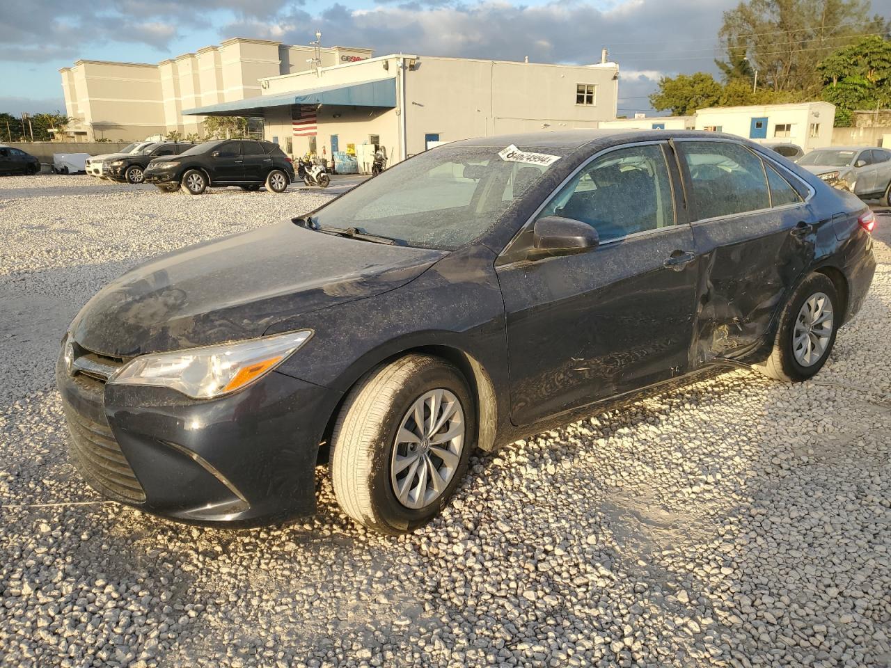2015 TOYOTA CAMRY LE