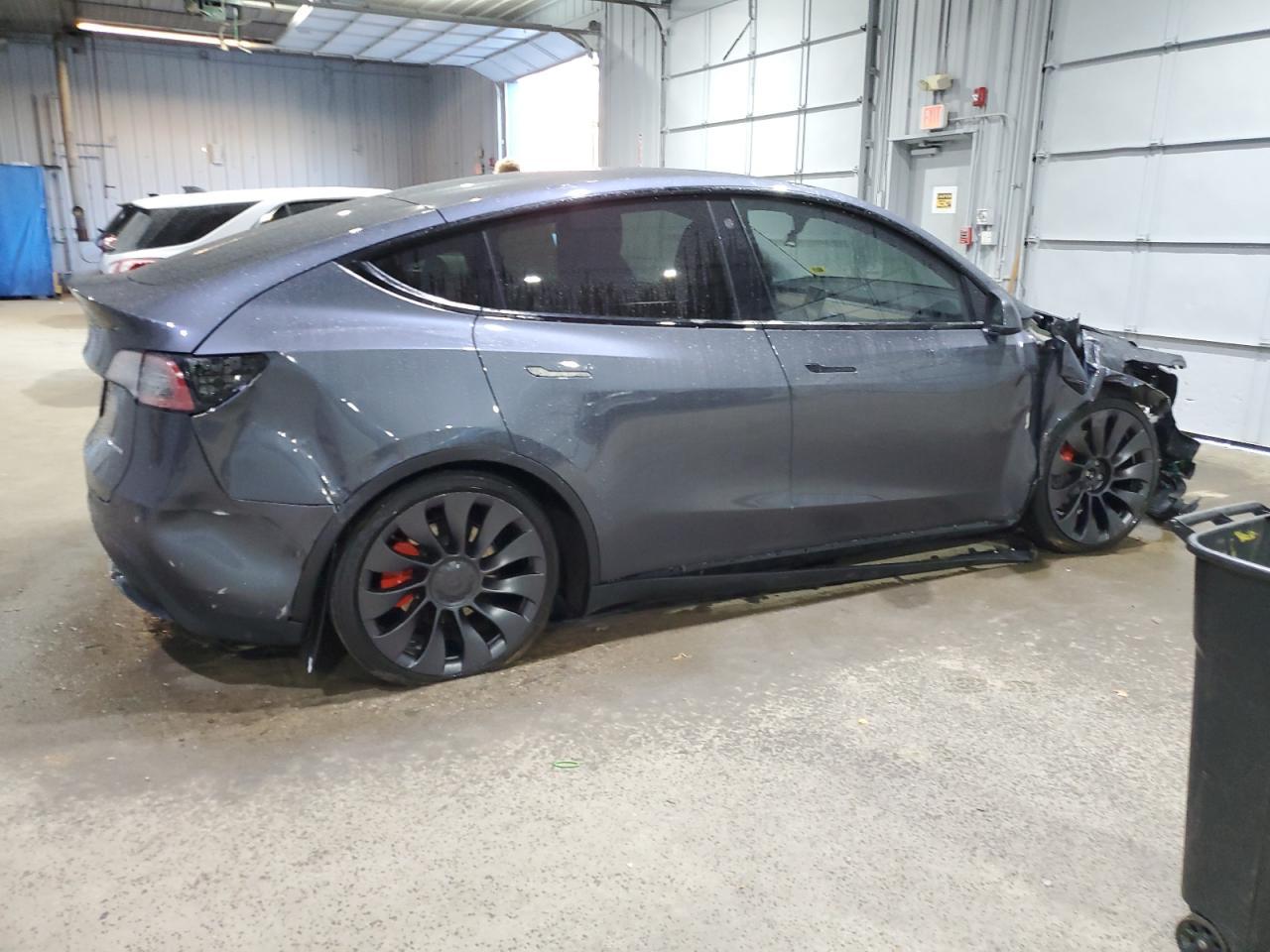 2023 TESLA MODEL Y - Image 3