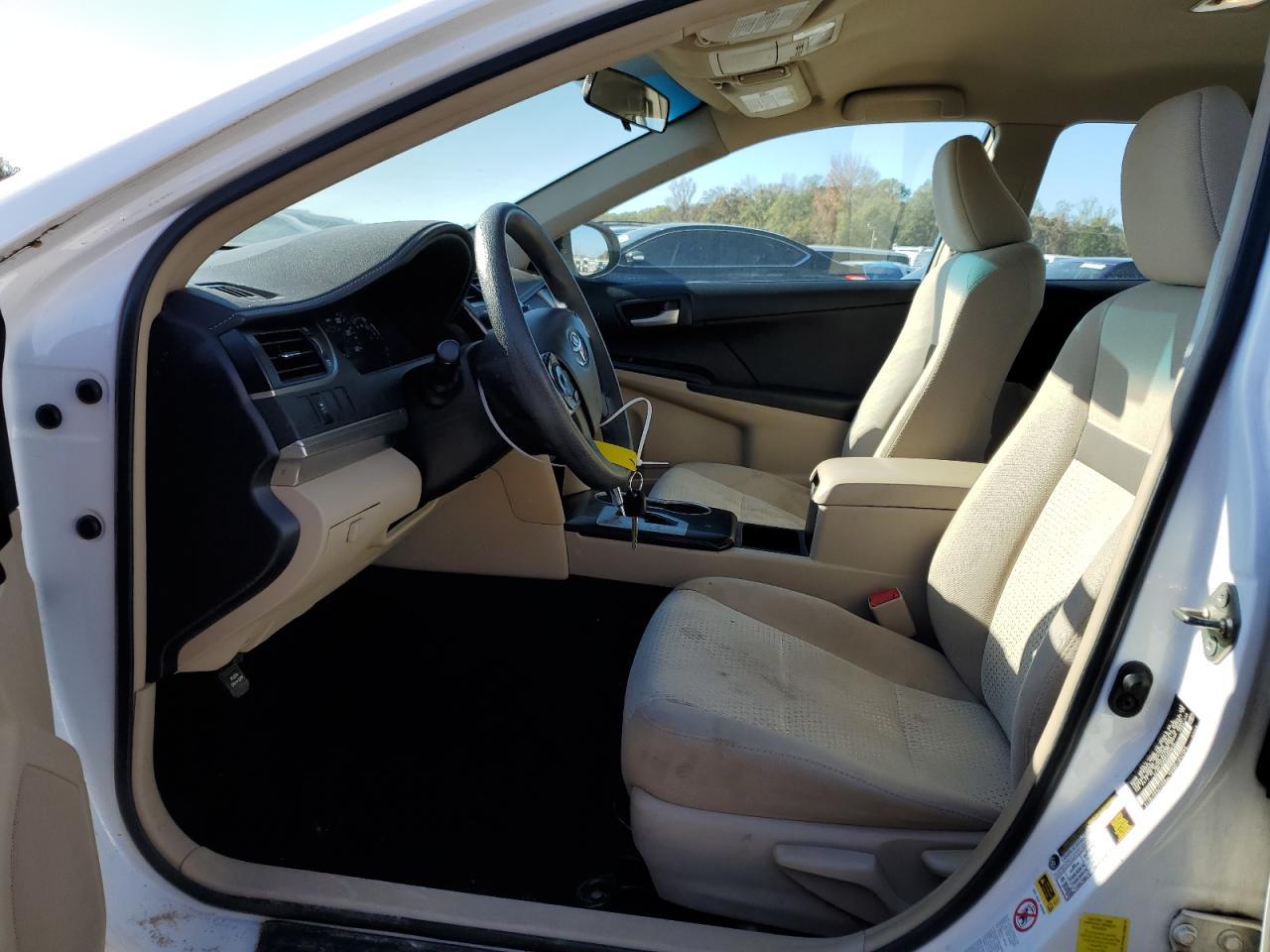 2014 TOYOTA CAMRY L - Image 7