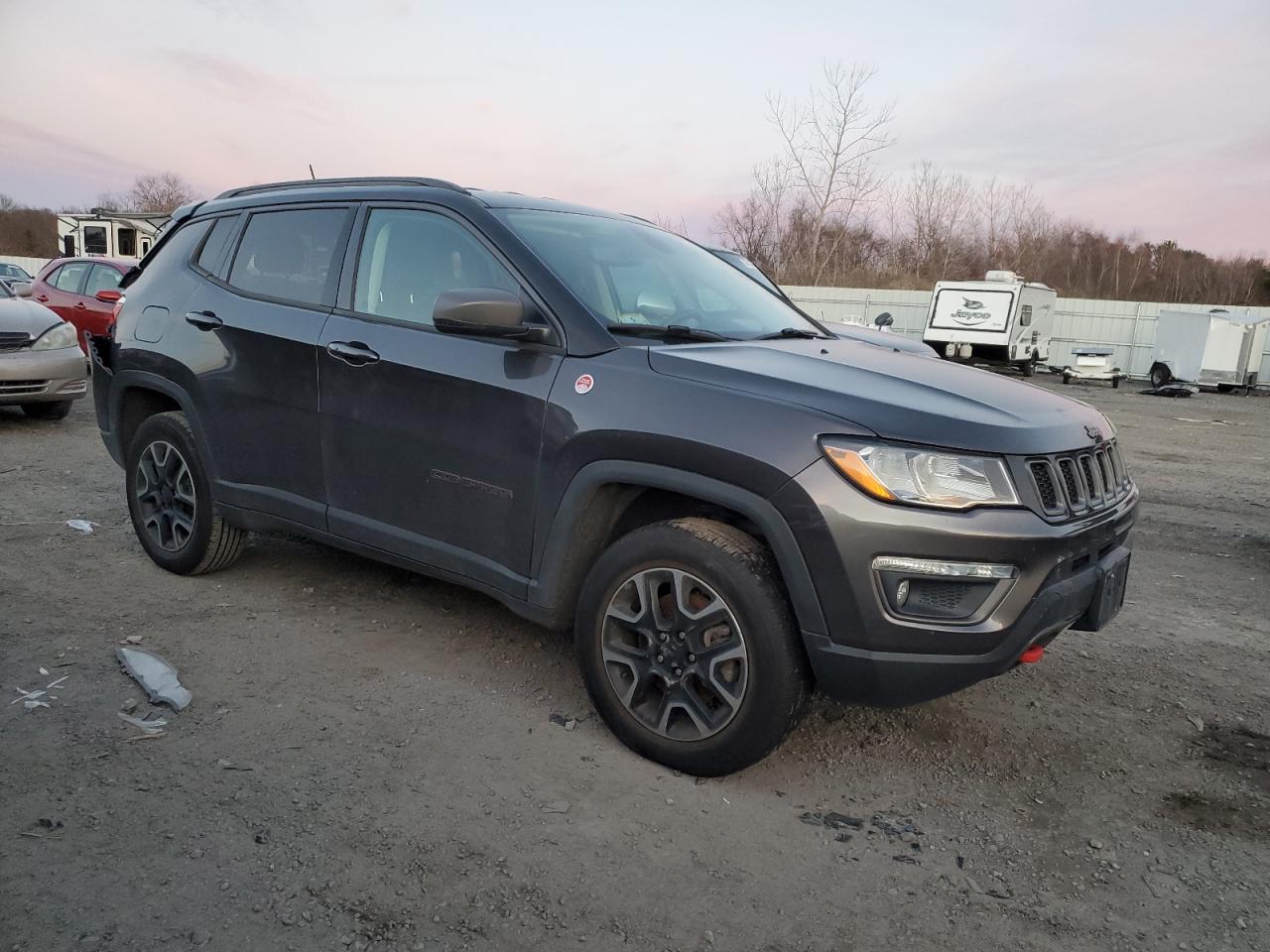 2019 JEEP COMPASS TR - Image 4