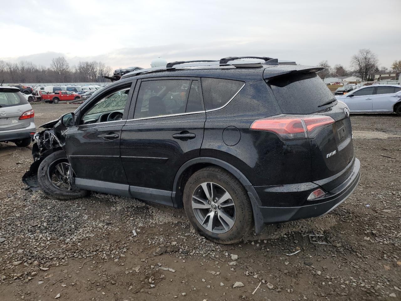 2017 TOYOTA RAV4 XLE - Image 2