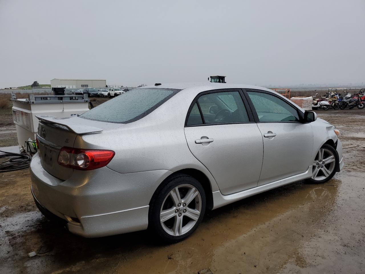 2013 TOYOTA COROLLA BA - Фото 3