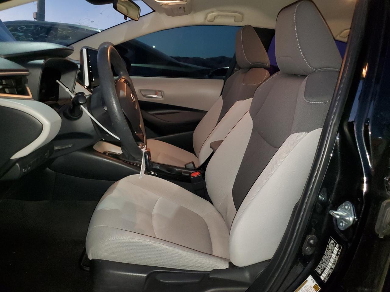 2021 TOYOTA COROLLA LE - Image 7
