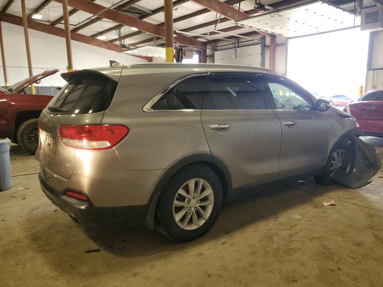2016 KIA SORENTO LX - Image 3