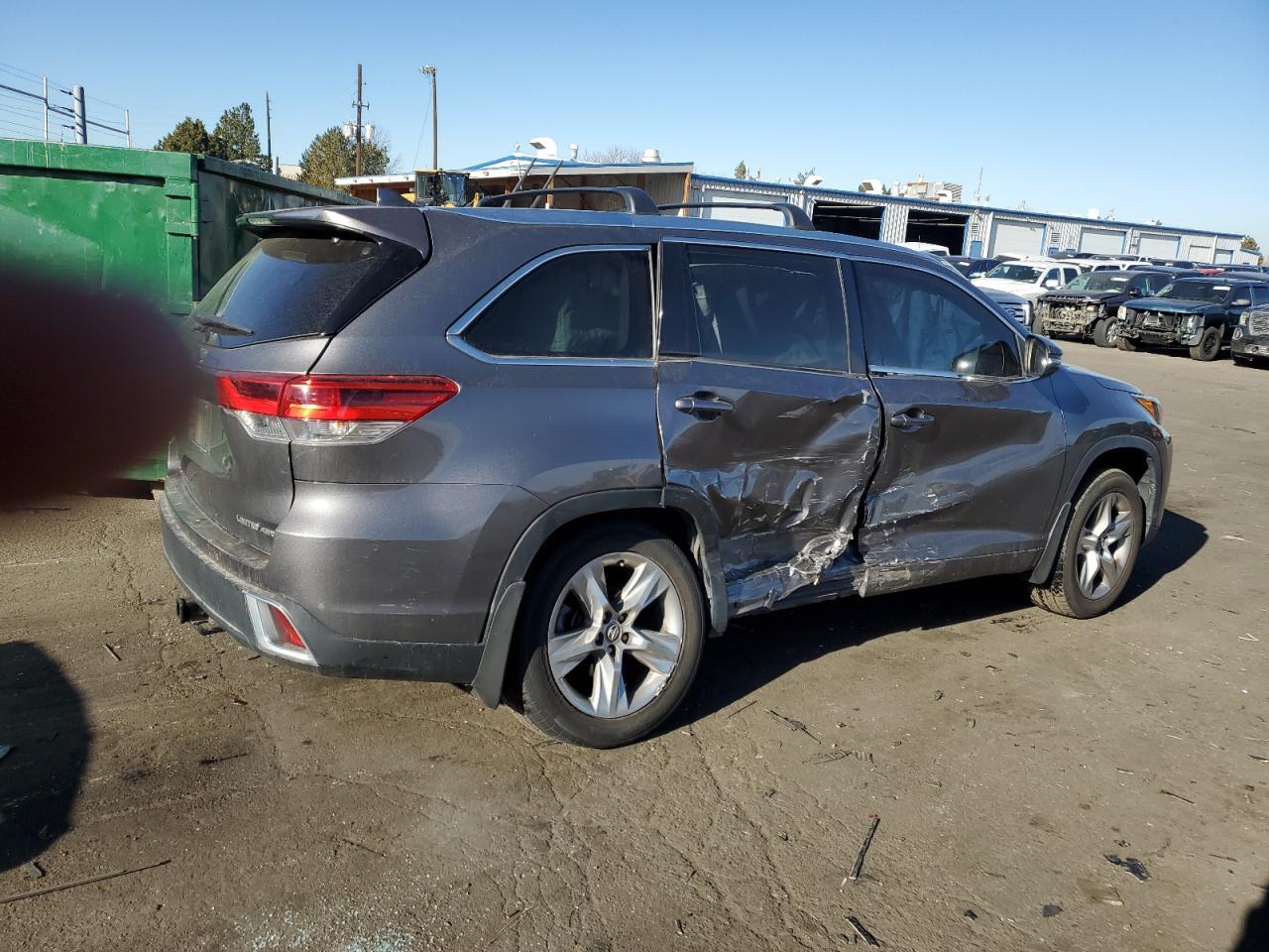 2018 TOYOTA HIGHLANDER - Фото 3