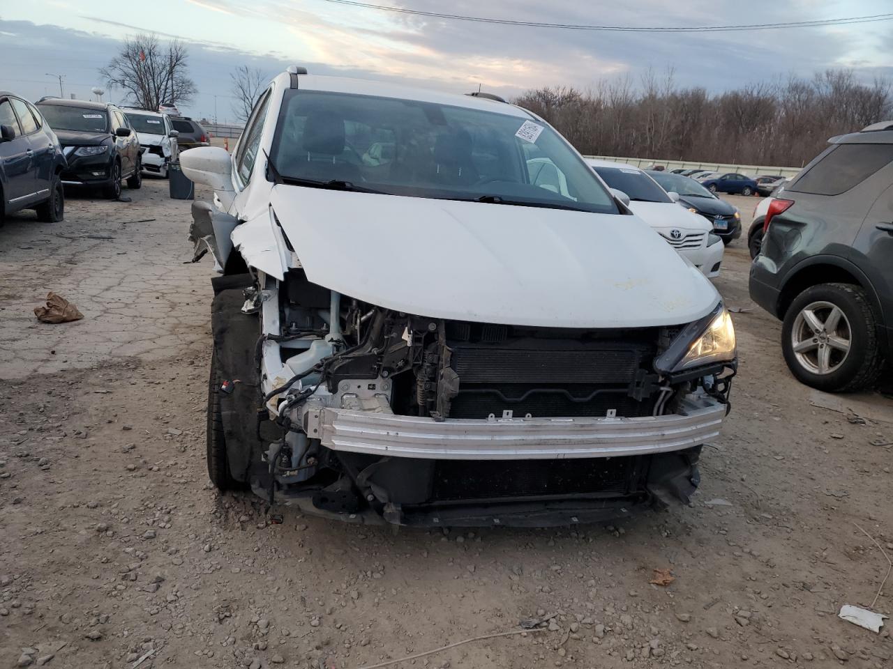 2017 CHRYSLER PACIFICA T - Фото 5