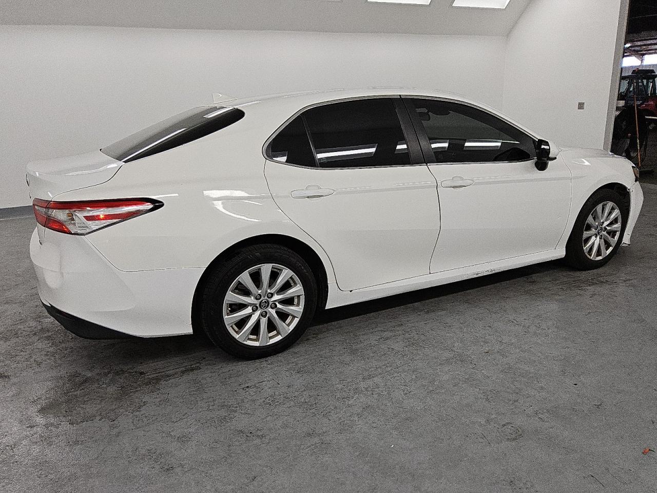 2019 TOYOTA CAMRY L - Image 3