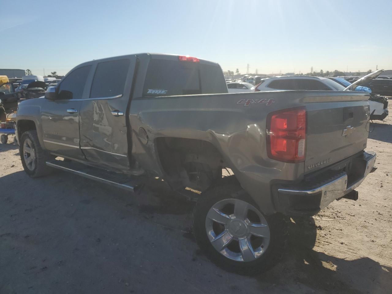 2017 CHEVROLET SILVERADO - Image 2