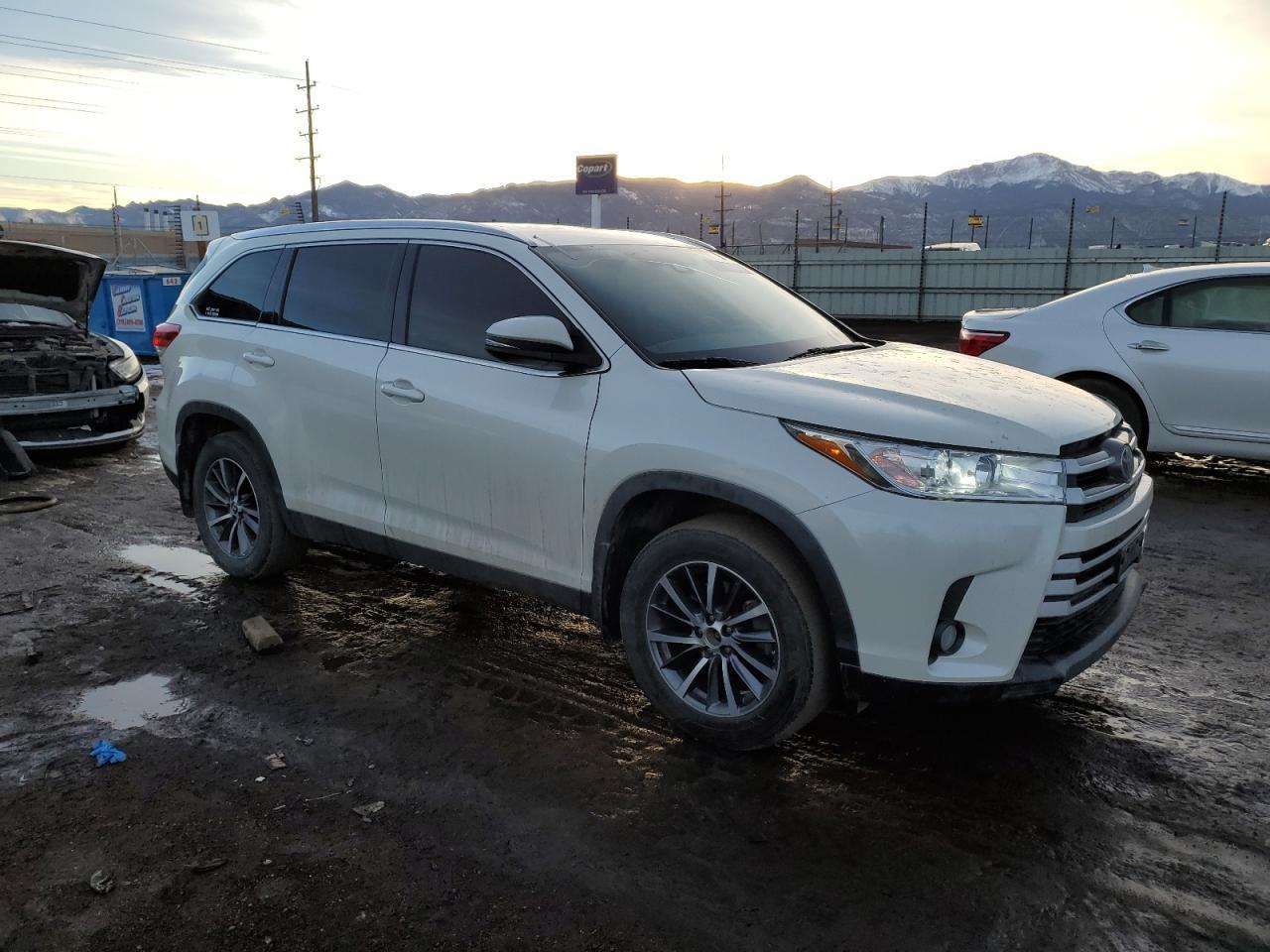 2019 TOYOTA HIGHLANDER - Image 4