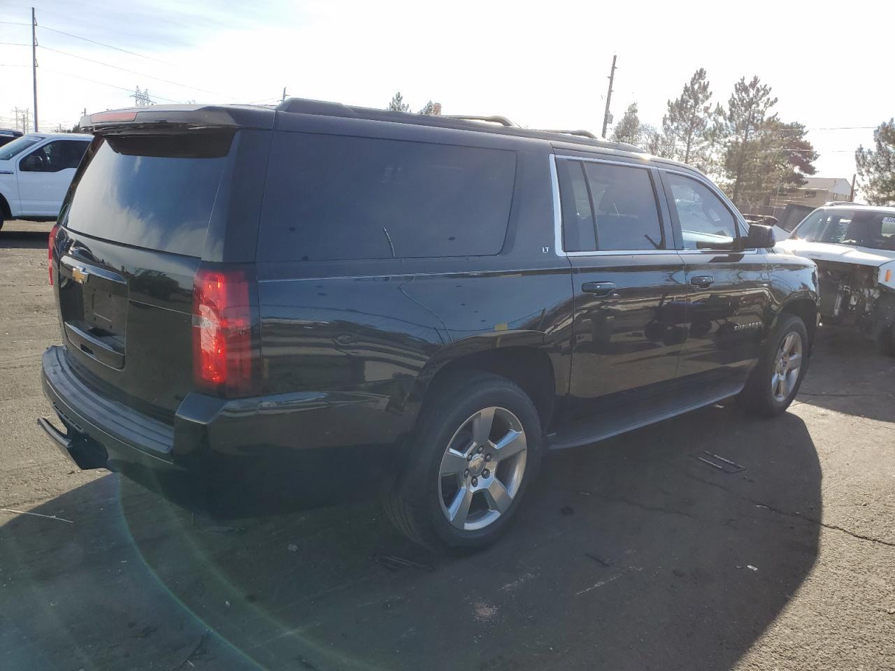 2017 CHEVROLET SUBURBAN K - Фото 3
