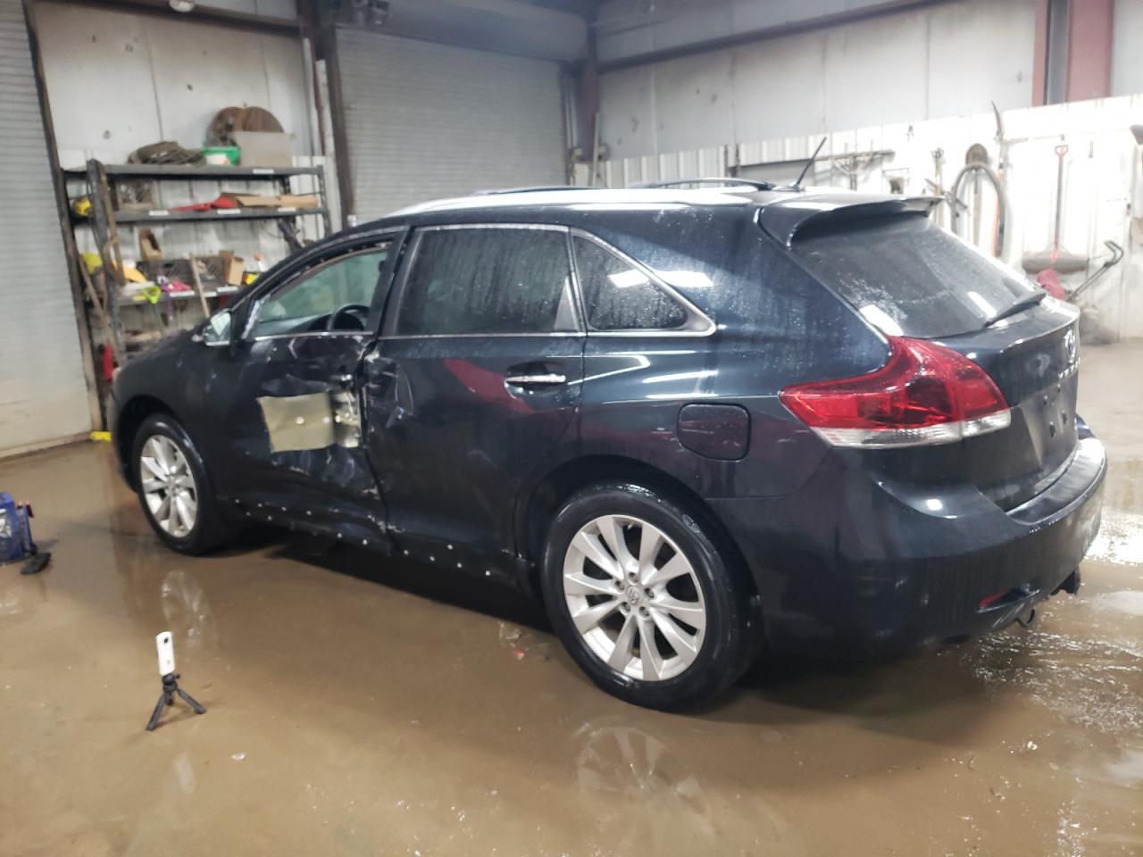 2013 TOYOTA VENZA LE - Фото 2