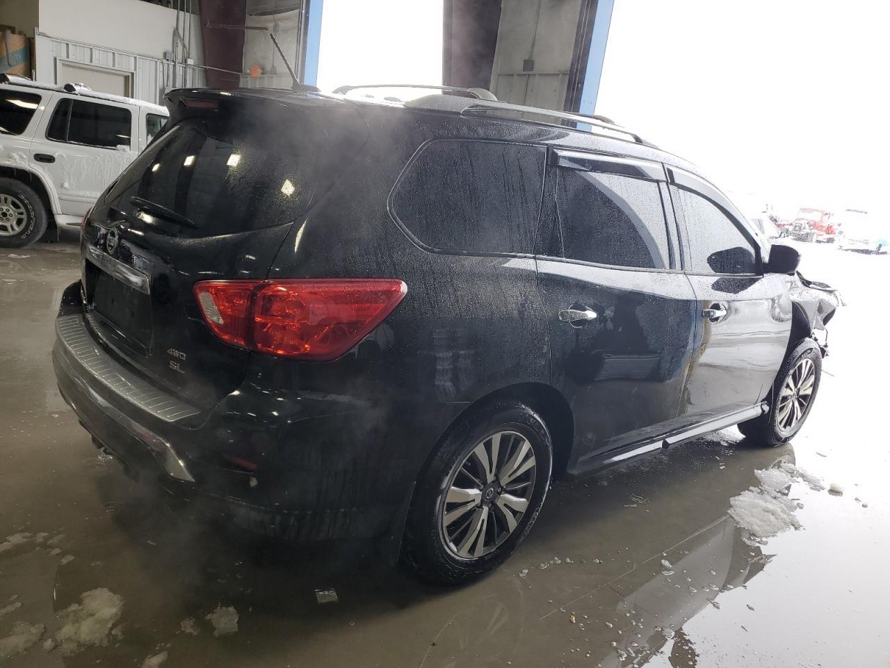 2017 NISSAN PATHFINDER - Фото 3