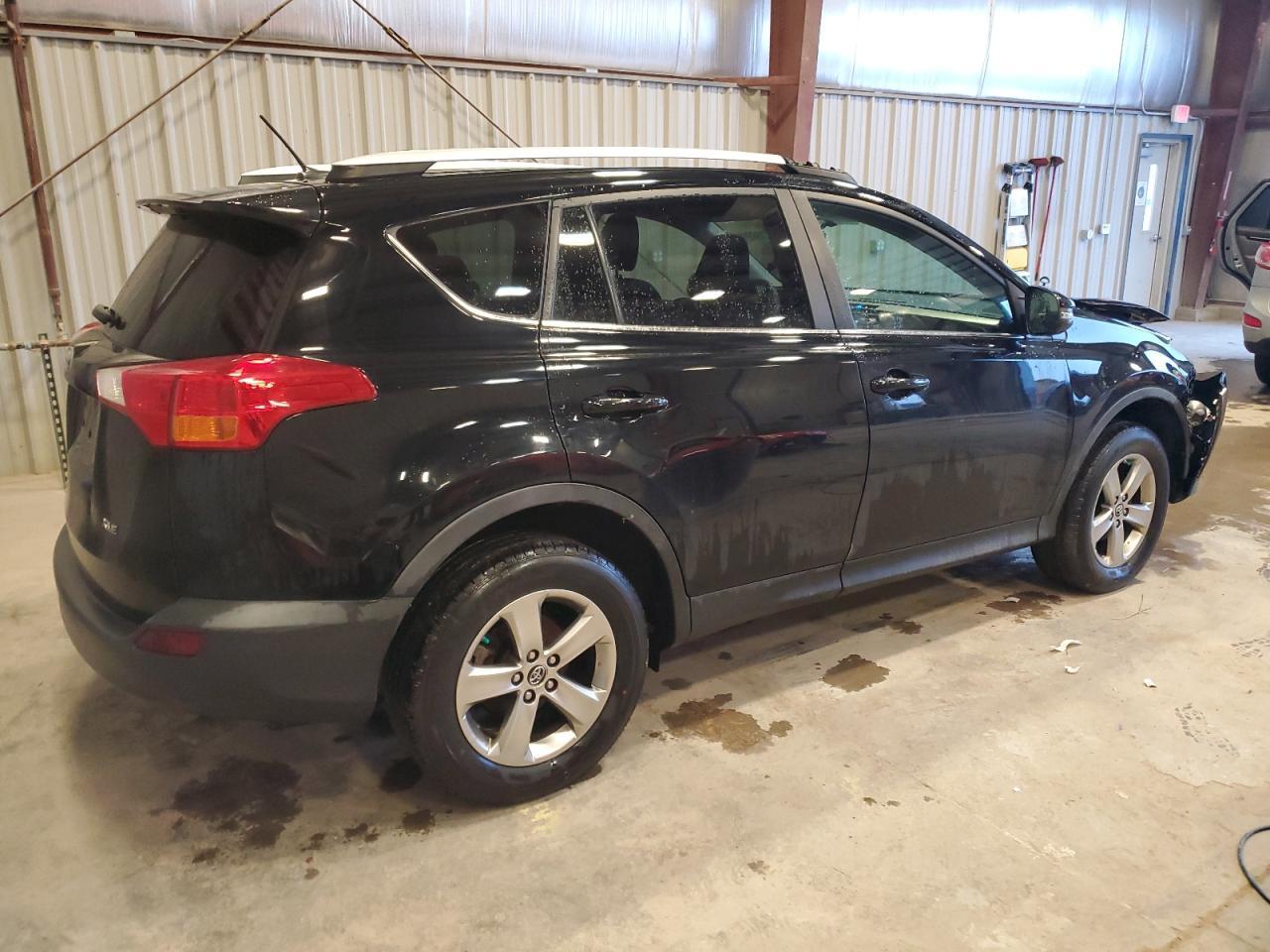 2015 TOYOTA RAV4 XLE - Фото 3