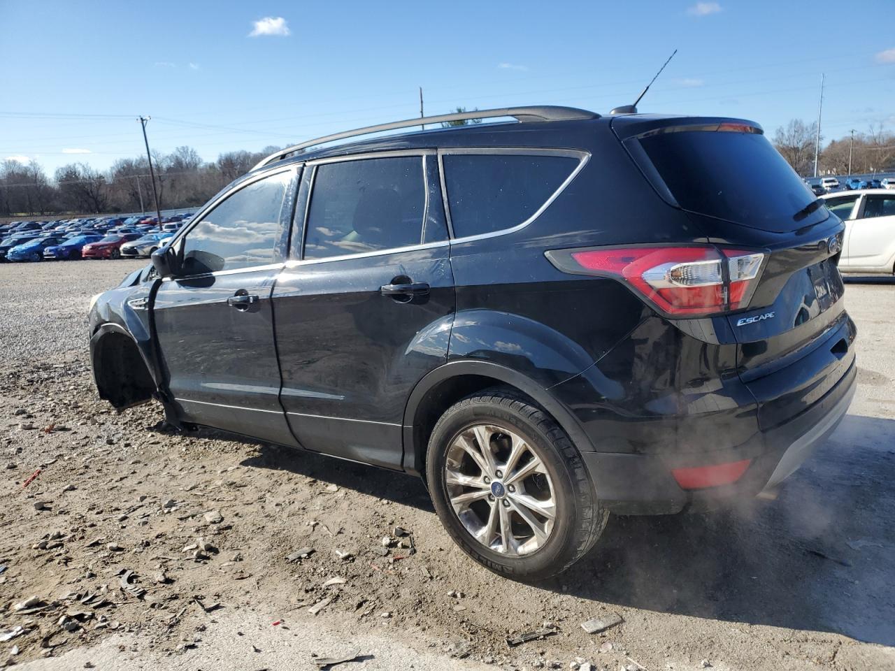 2017 FORD ESCAPE SE - Image 2