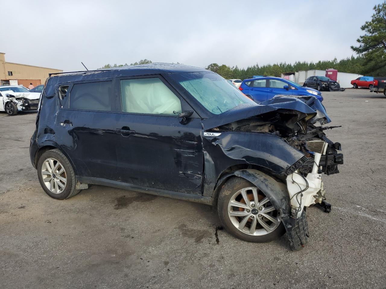 2019 KIA SOUL + - Image 4