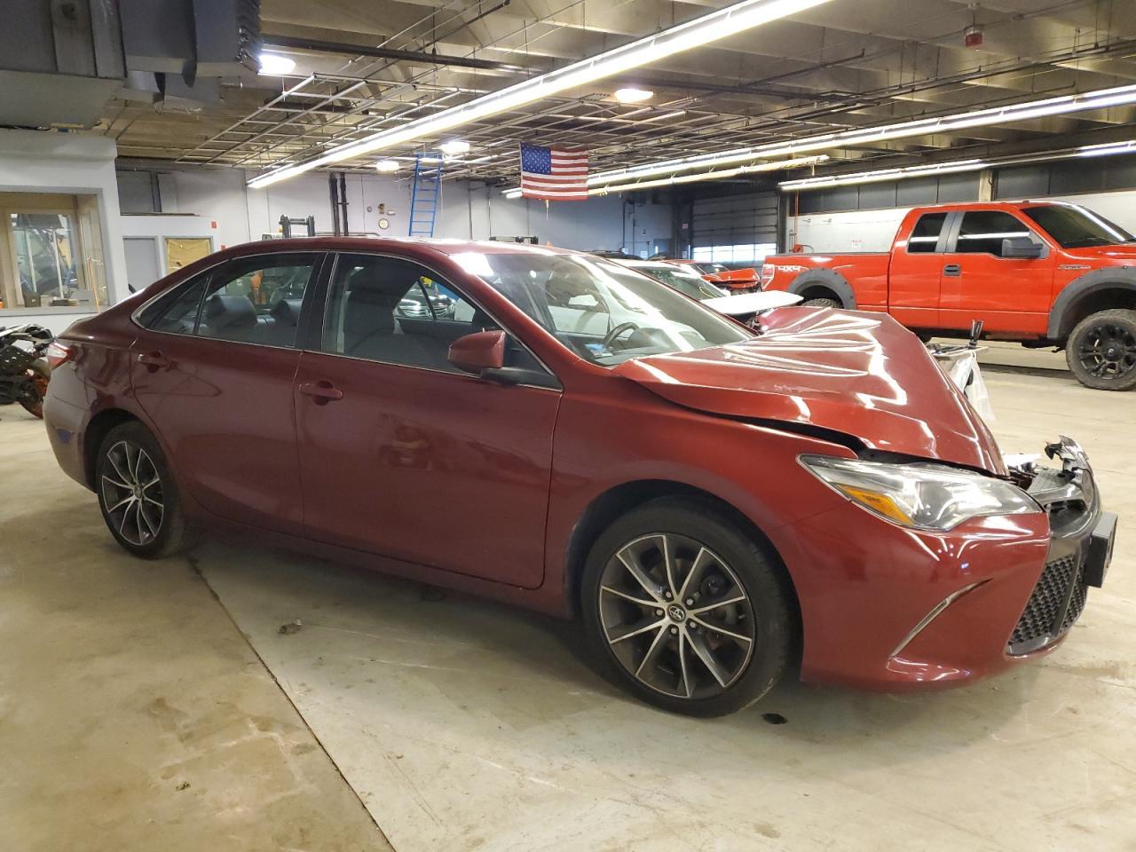 2017 TOYOTA CAMRY LE - Фото 4