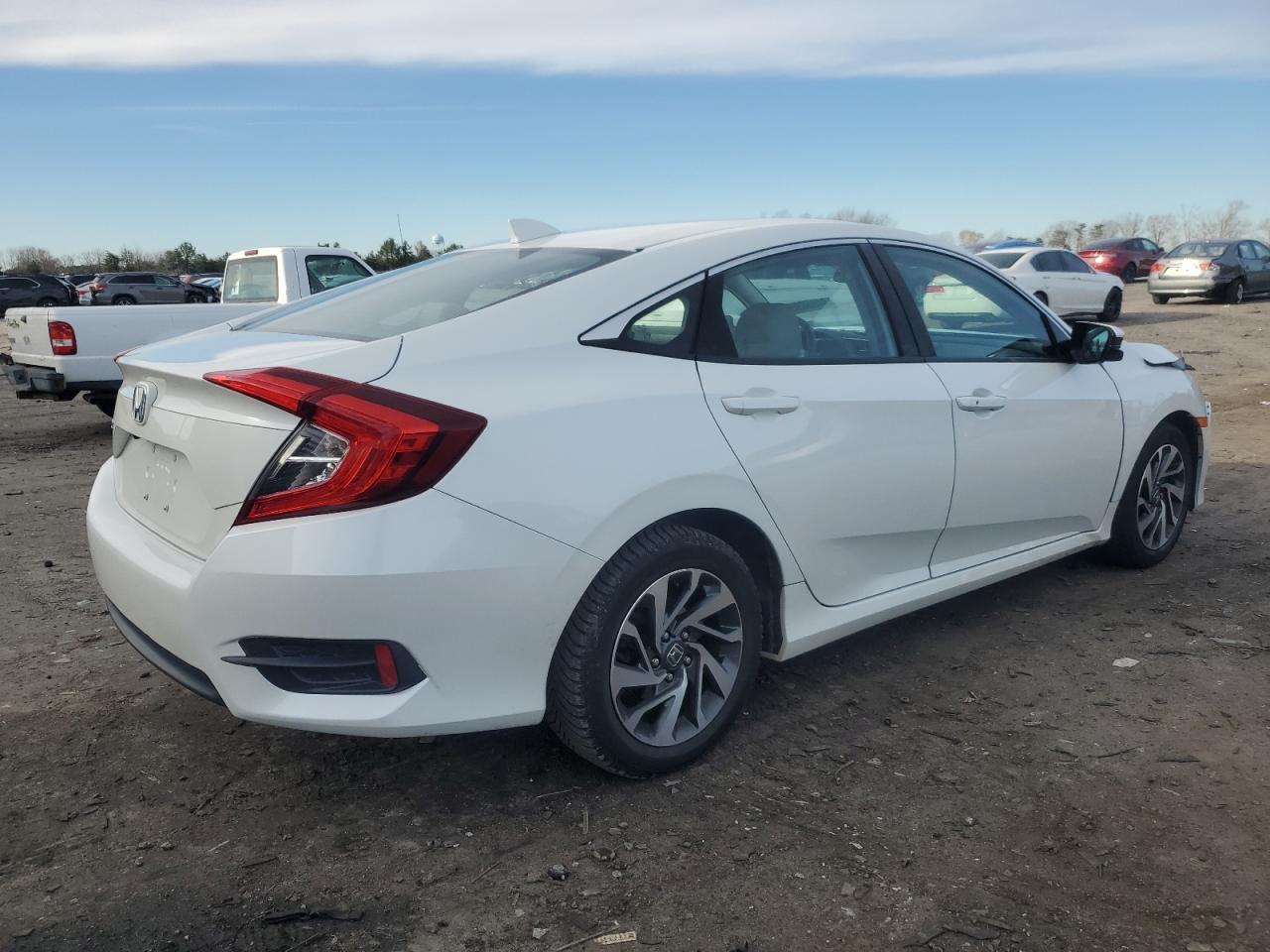 2018 HONDA CIVIC EX - Image 3