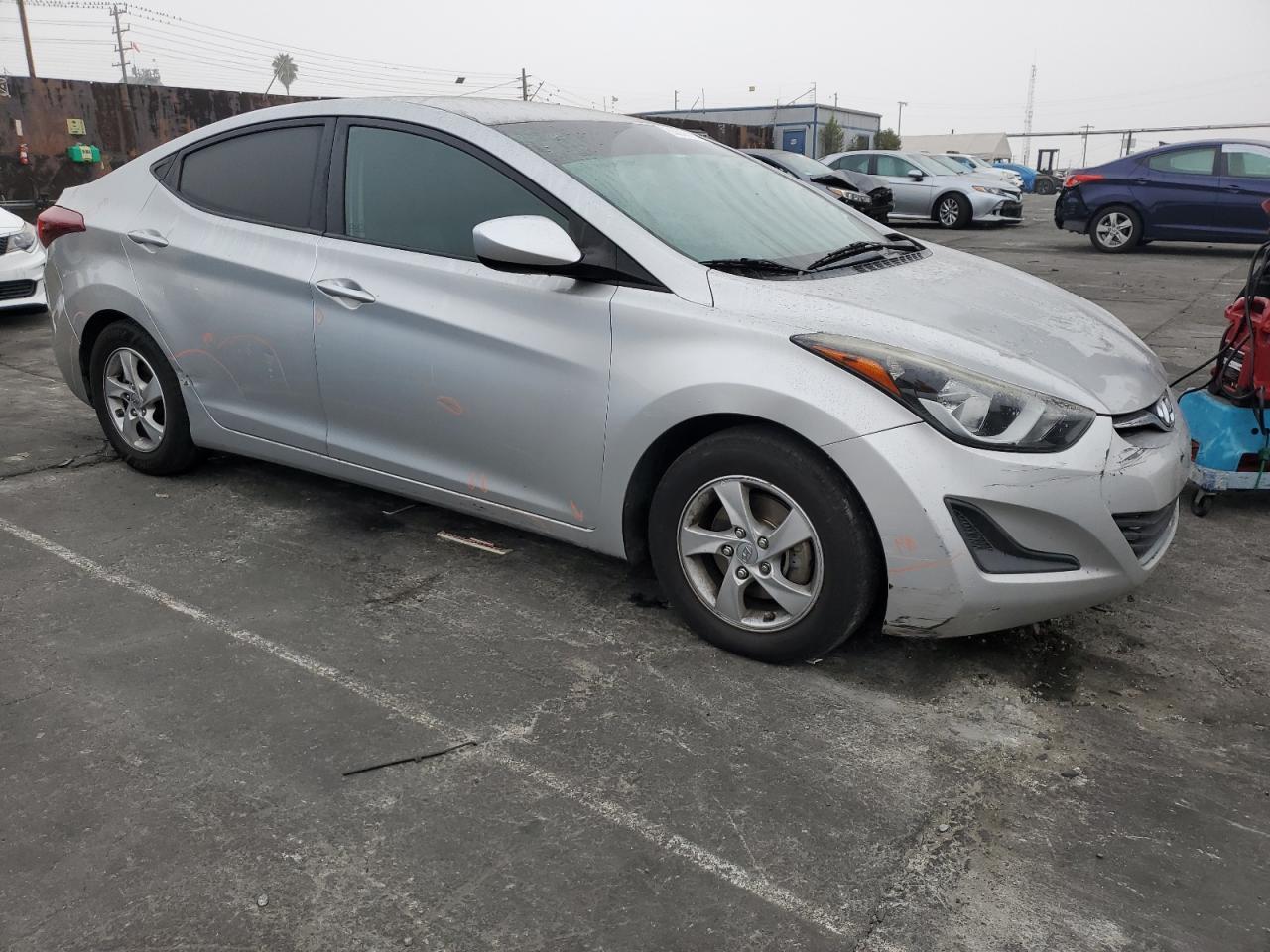 2015 HYUNDAI ELANTRA SE - Фото 4