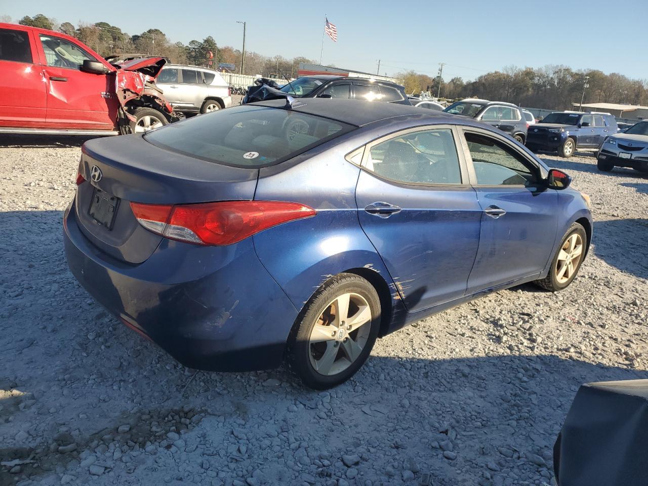 2013 HYUNDAI ELANTRA GL - Image 3