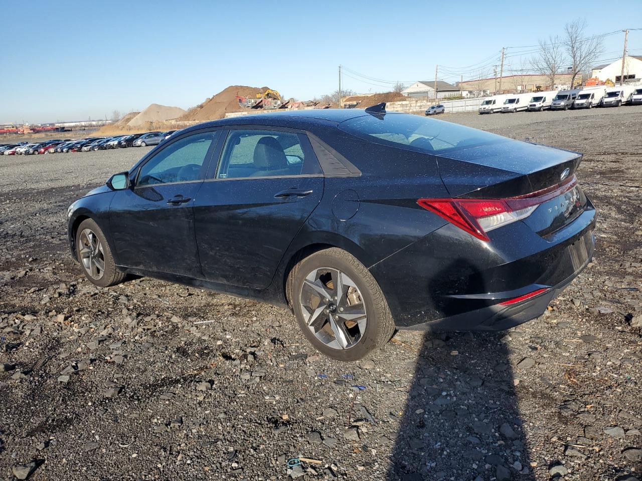 2023 HYUNDAI ELANTRA SE - Фото 2