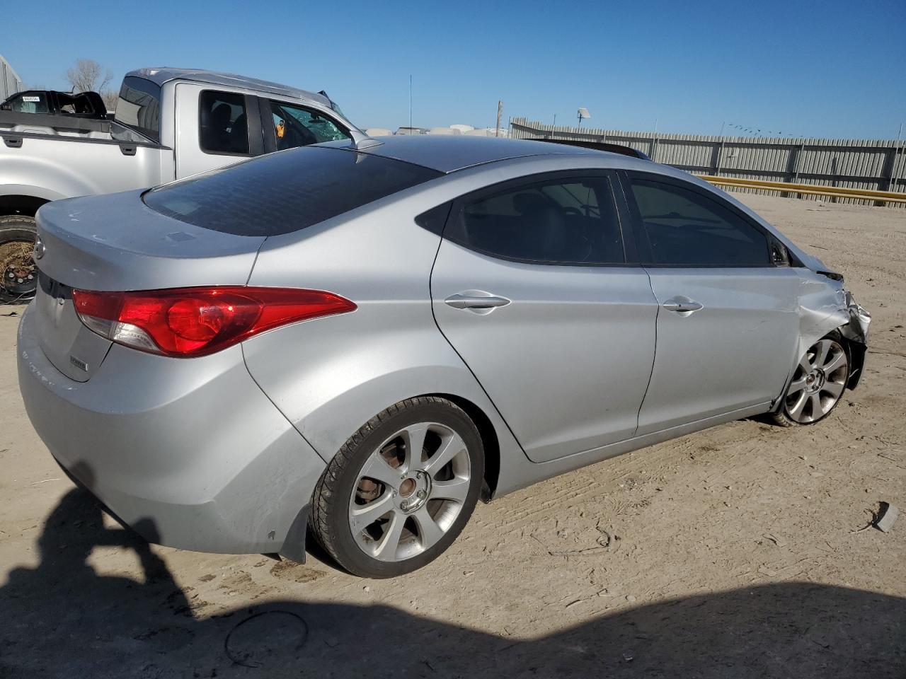 2013 HYUNDAI ELANTRA GL - Image 3