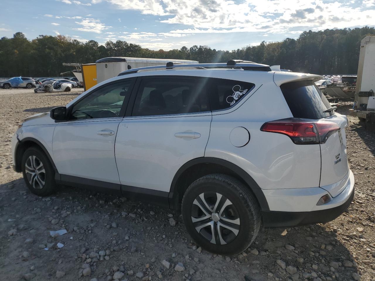 2016 TOYOTA RAV4 LE - Image 2