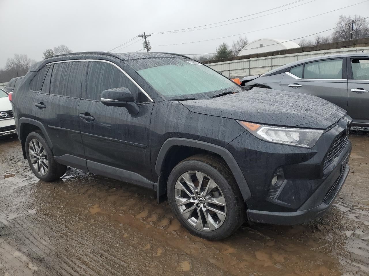 2020 TOYOTA RAV4 XLE P - Фото 4