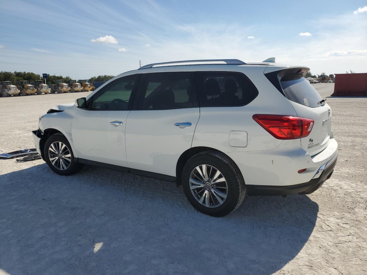2019 NISSAN PATHFINDER - Image 2